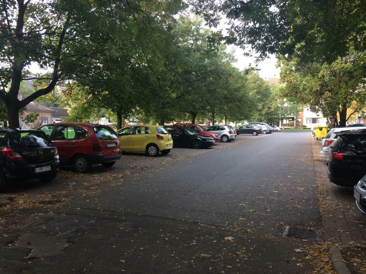 Central Zalaegerszeg Bagian luar foto